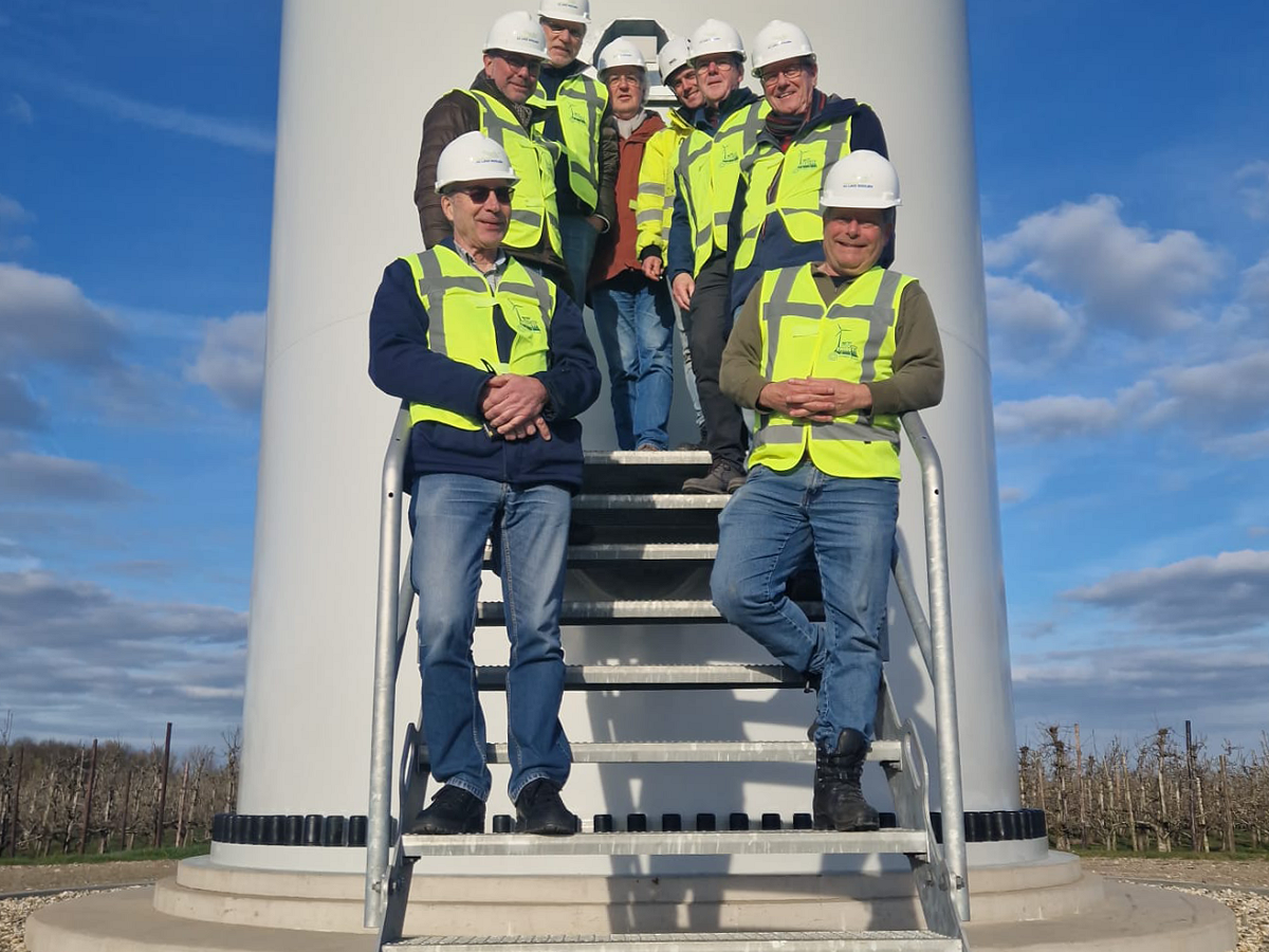 Acht molenaars starten bij Burgerwindpark A2 Lage Rooijen