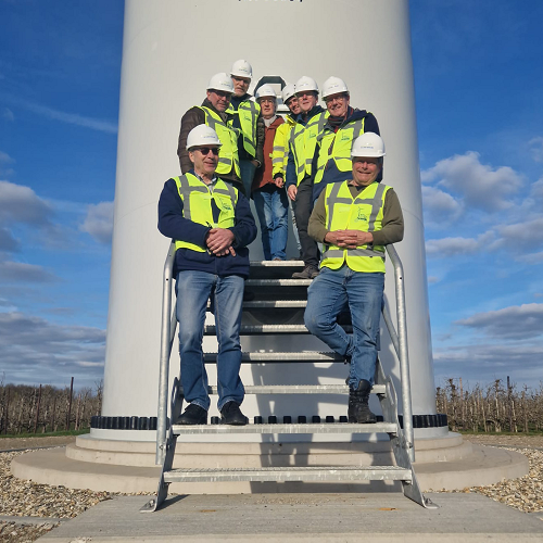 Acht molenaars starten bij Burgerwindpark A2 Lage Rooijen